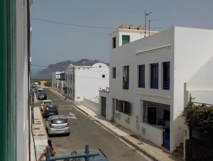 Ferienwohnung Coqueto Apto Eila 100 Metros Playa Wifi Famara Exterior foto